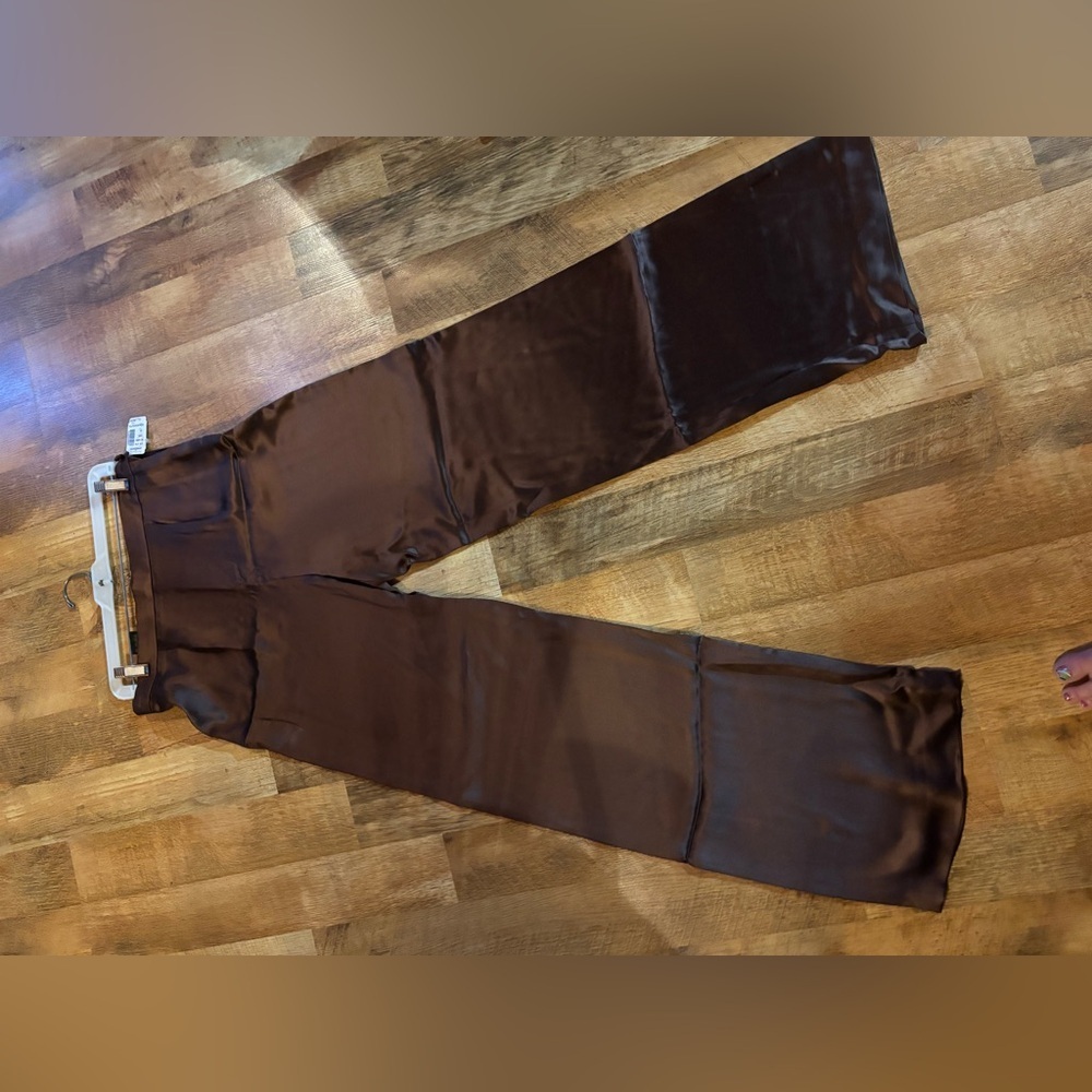 High-Rise Wide-Leg Black Satin Pants - Picture 4 of 11